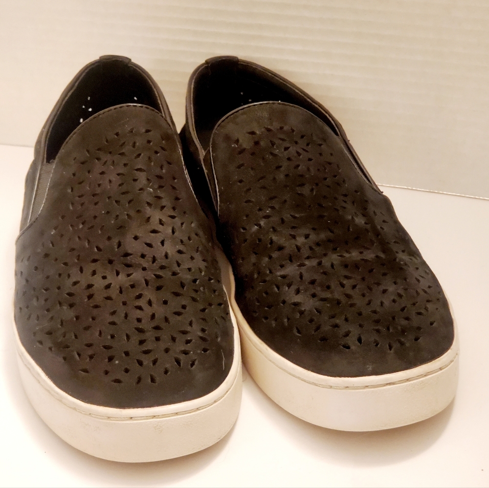 Vionic Women's size 9.5 black suede perforated slip on tennis shoes